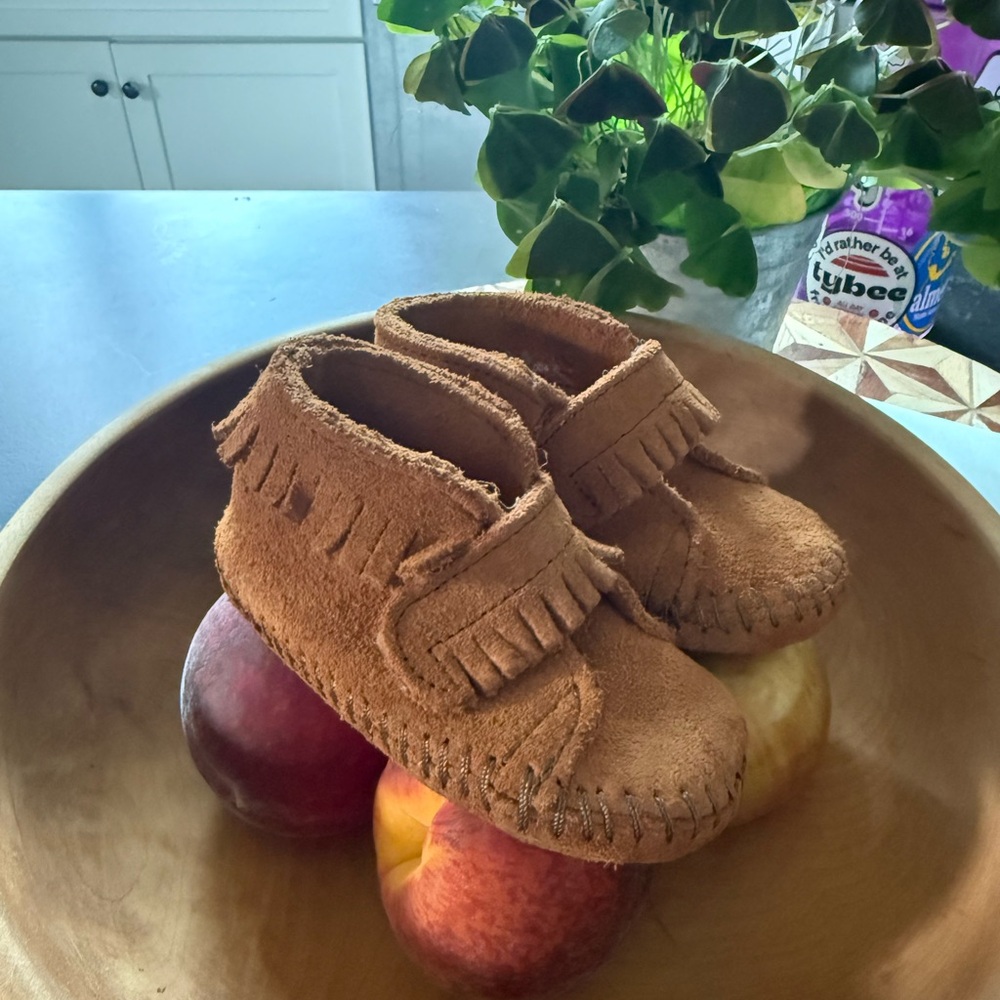 Minnetonka Baby Moccasins Size 3
